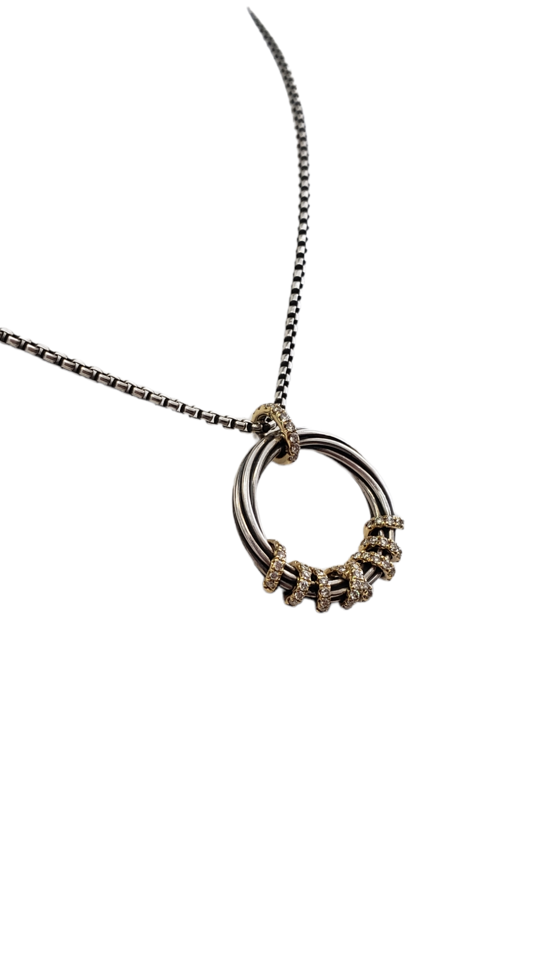 David Yurman Helena Medium Pendant Necklace with Diamonds and 18K Yellow Gold