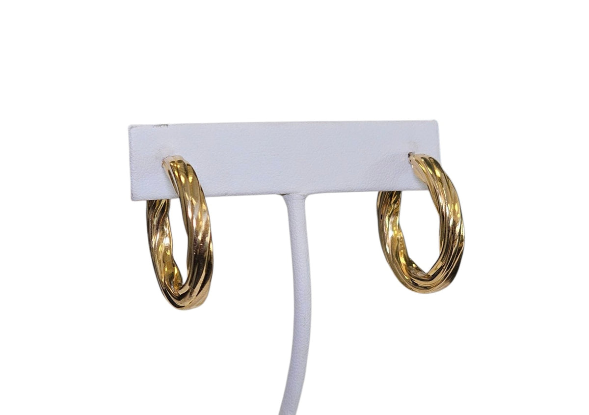 Twisted Hoop Earring in 18 Karat Yellow Gold