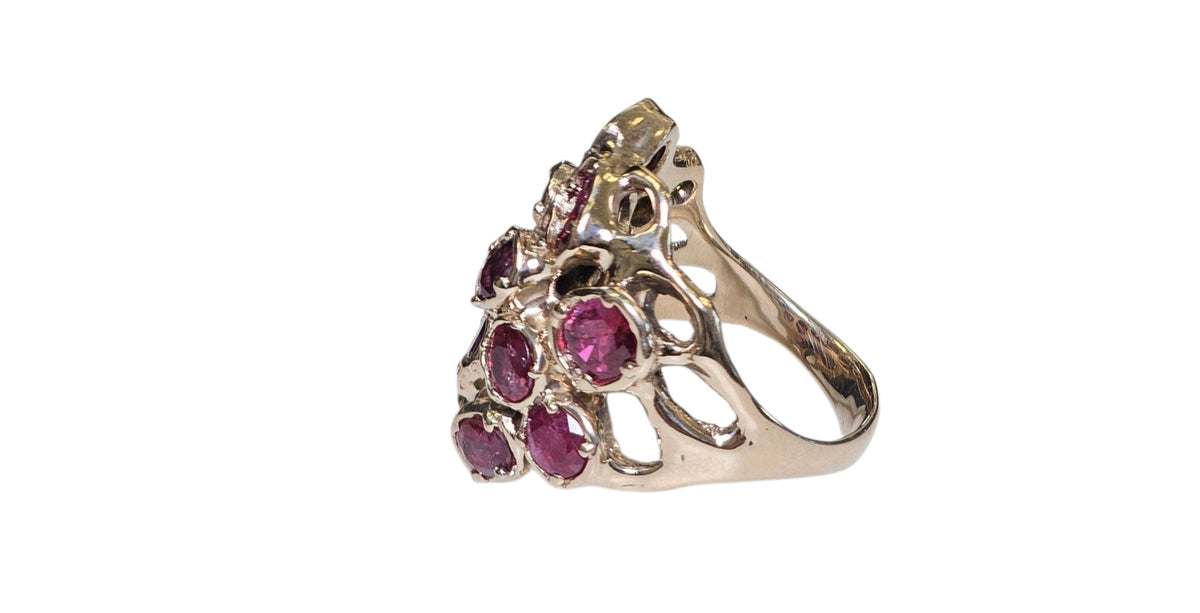 Vintage Ruby Ring in 10 Karat Gold