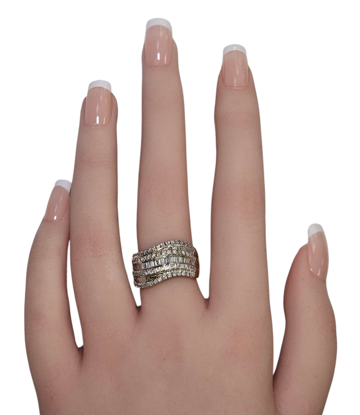 Baguette and Round Diamond Ring in 18 Karat Yellow Gold