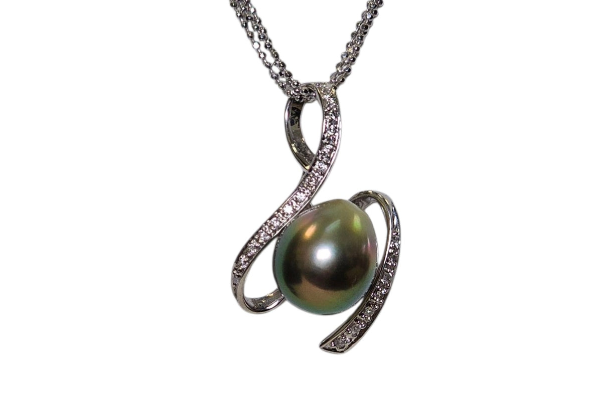 Tahitian Pearl Diamond Necklace in 14 Karat White Gold