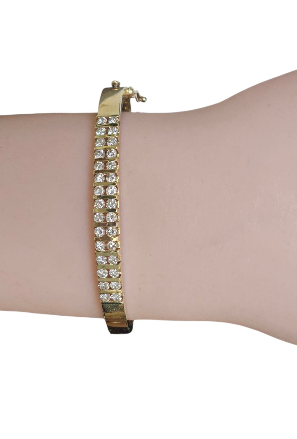 Diamond Bangle Bracelet In 14 Karat Yellow Gold