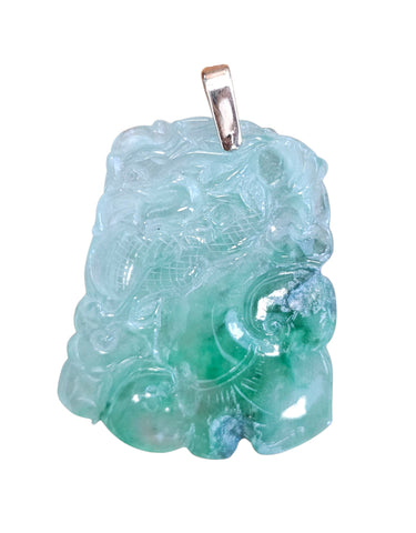 Jade Pendant in 14 Karat Yellow Gold