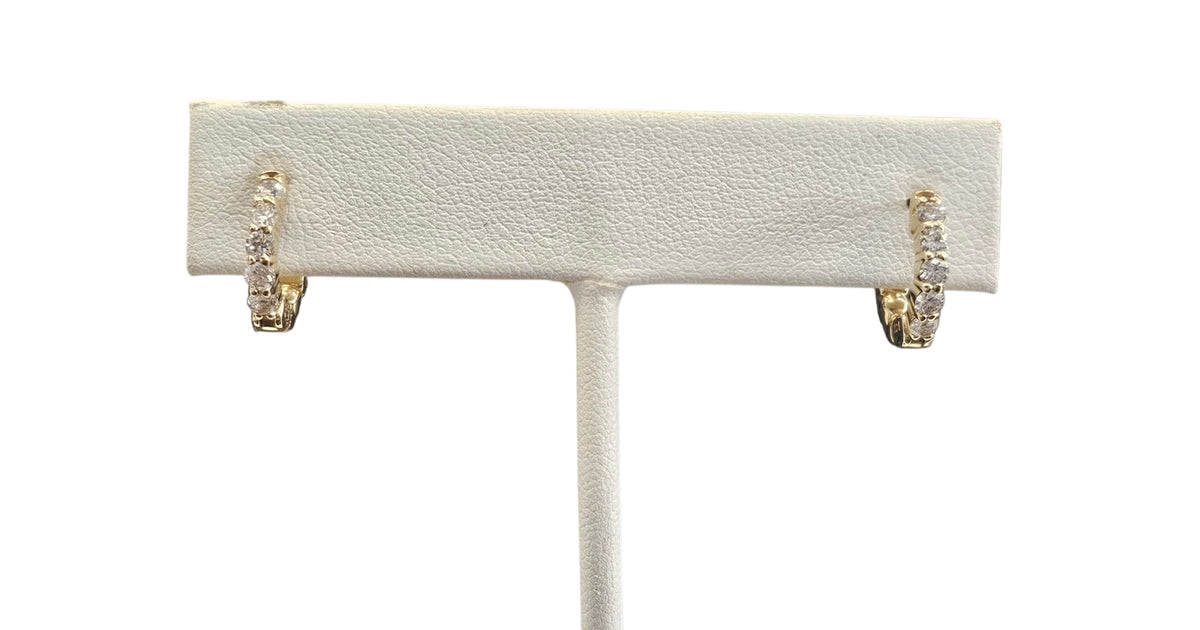 Diamond Hoop Earring in 14 Karat Yellow Gold