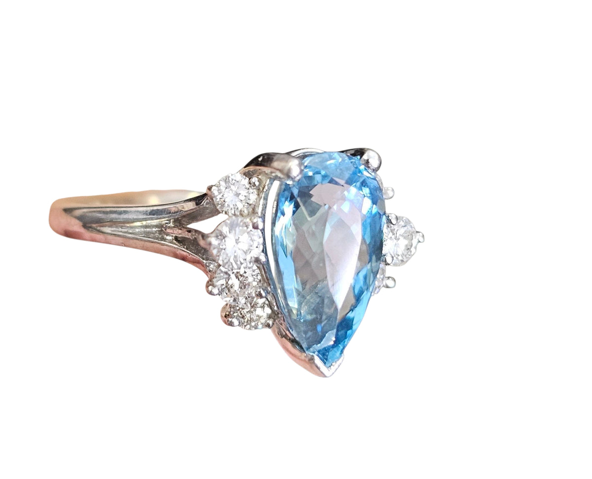 Aquamarine Diamond Ring in 14Karat White Gold