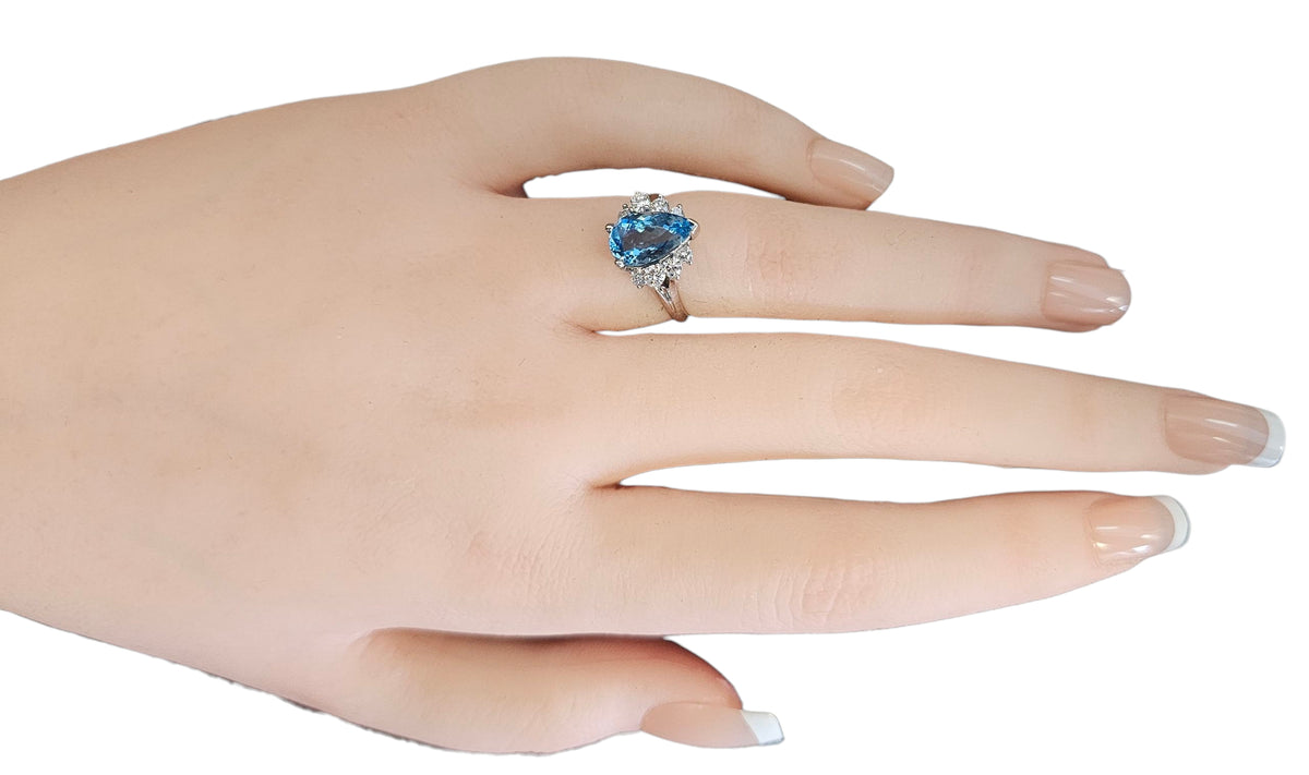 Aquamarine Diamond Ring in 14Karat White Gold