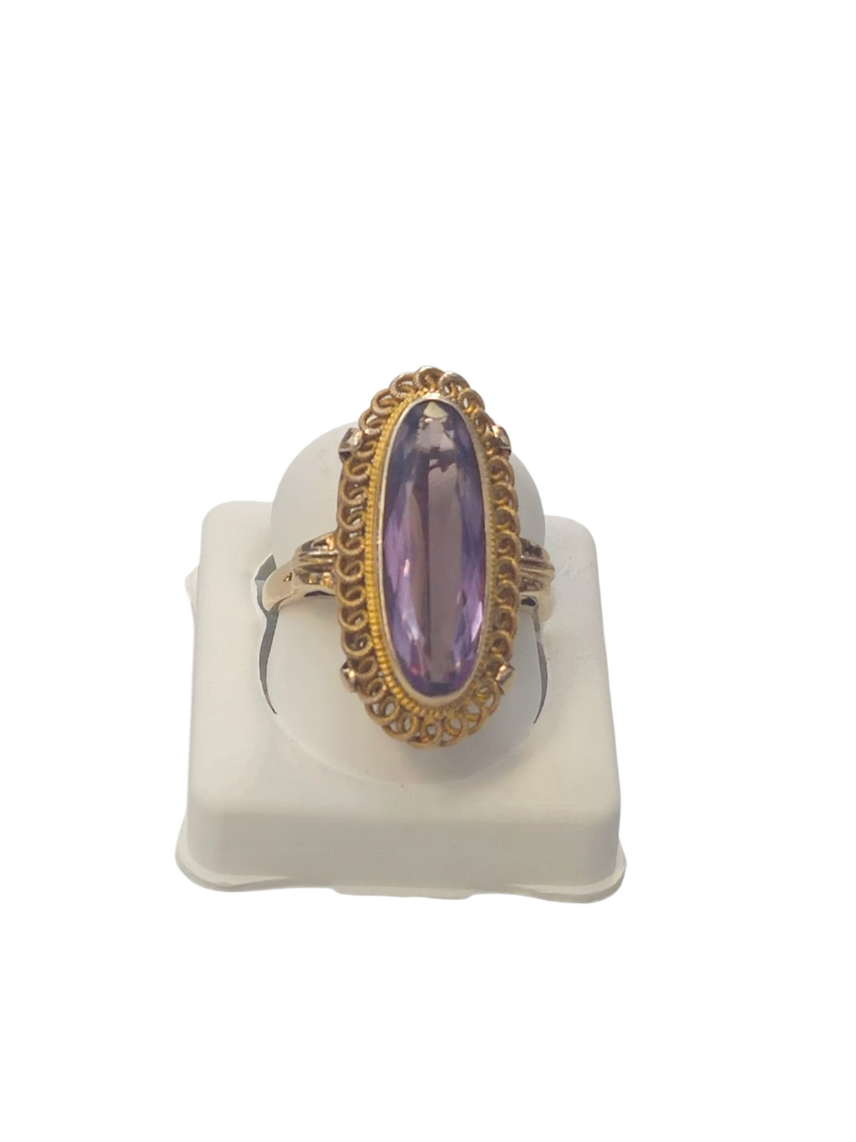 Oval Amethyst Ring in 14 KT Yellow Gold