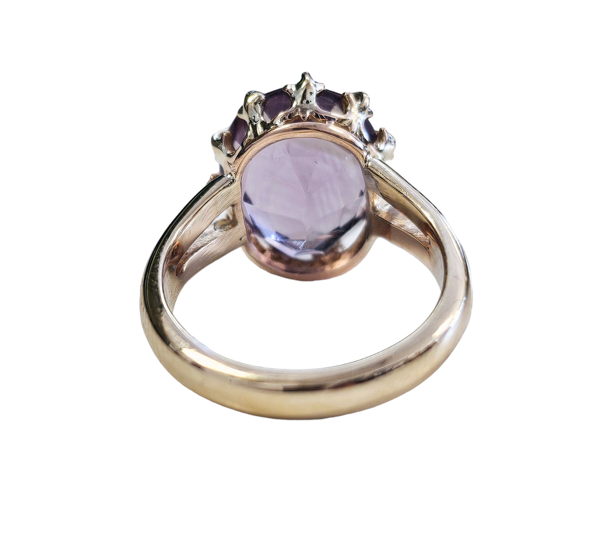 Circa 1960's Vintage Oval Amethyst Ring with Split Shank made in 14-Karat Yellow Gold