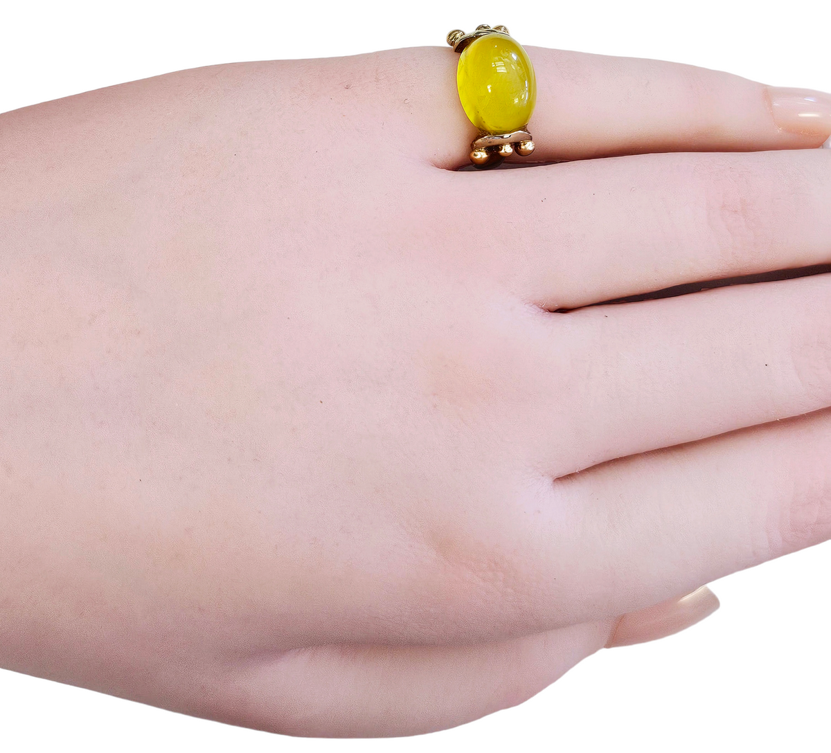 Cabochon Oval Yellow Agate Ring made in 18-Karat Yellow Gold