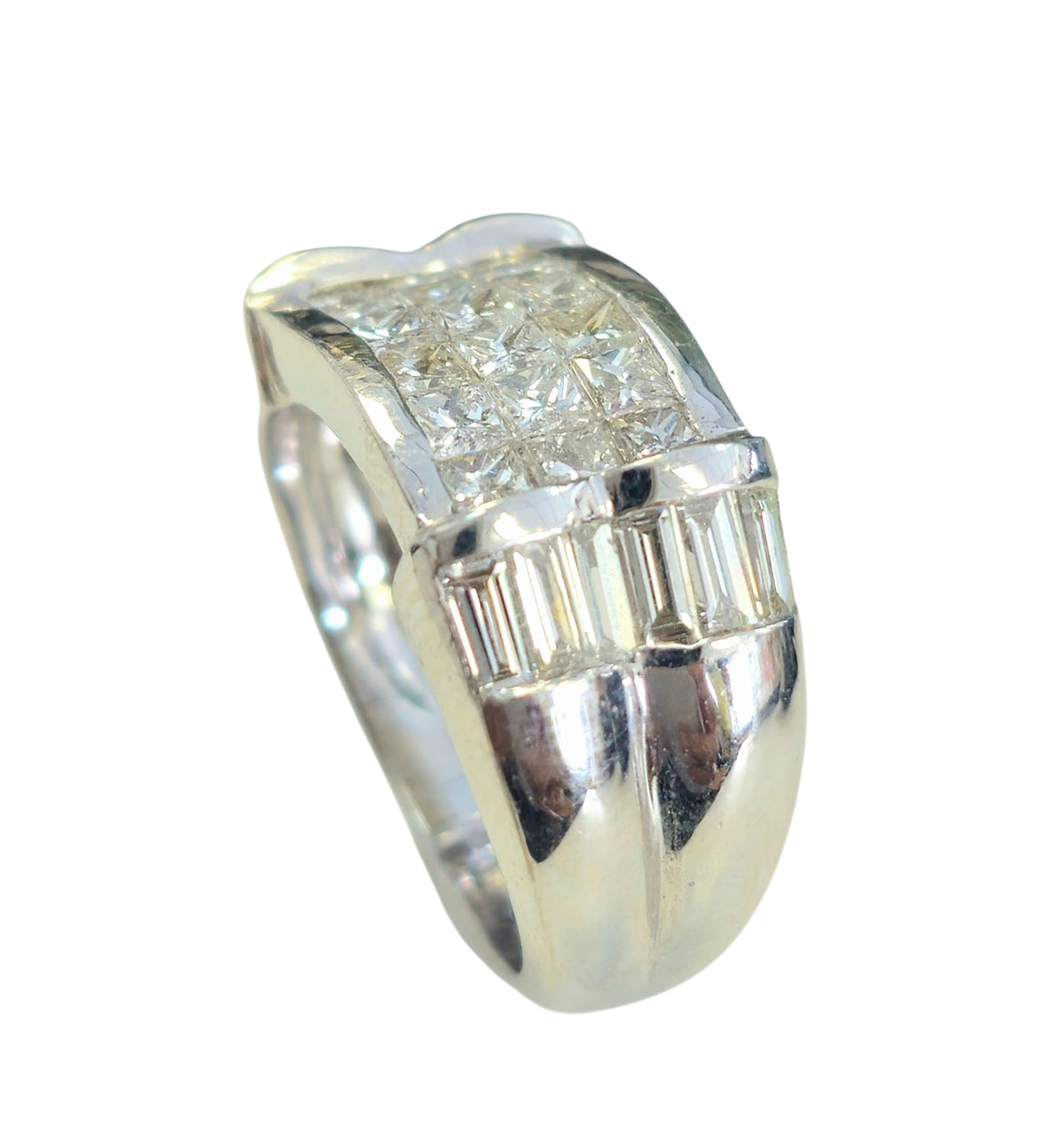 Baguette and Princess Cut Diamond Ring in 18 Karat White Gold