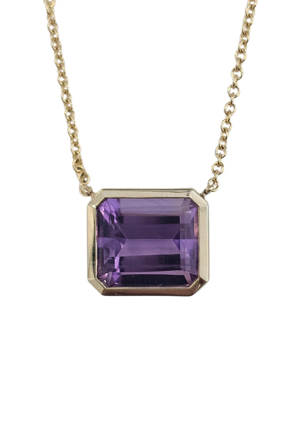 Emerald Cut Amethyst Pendant Necklace in 14 Karat Yellow Gold