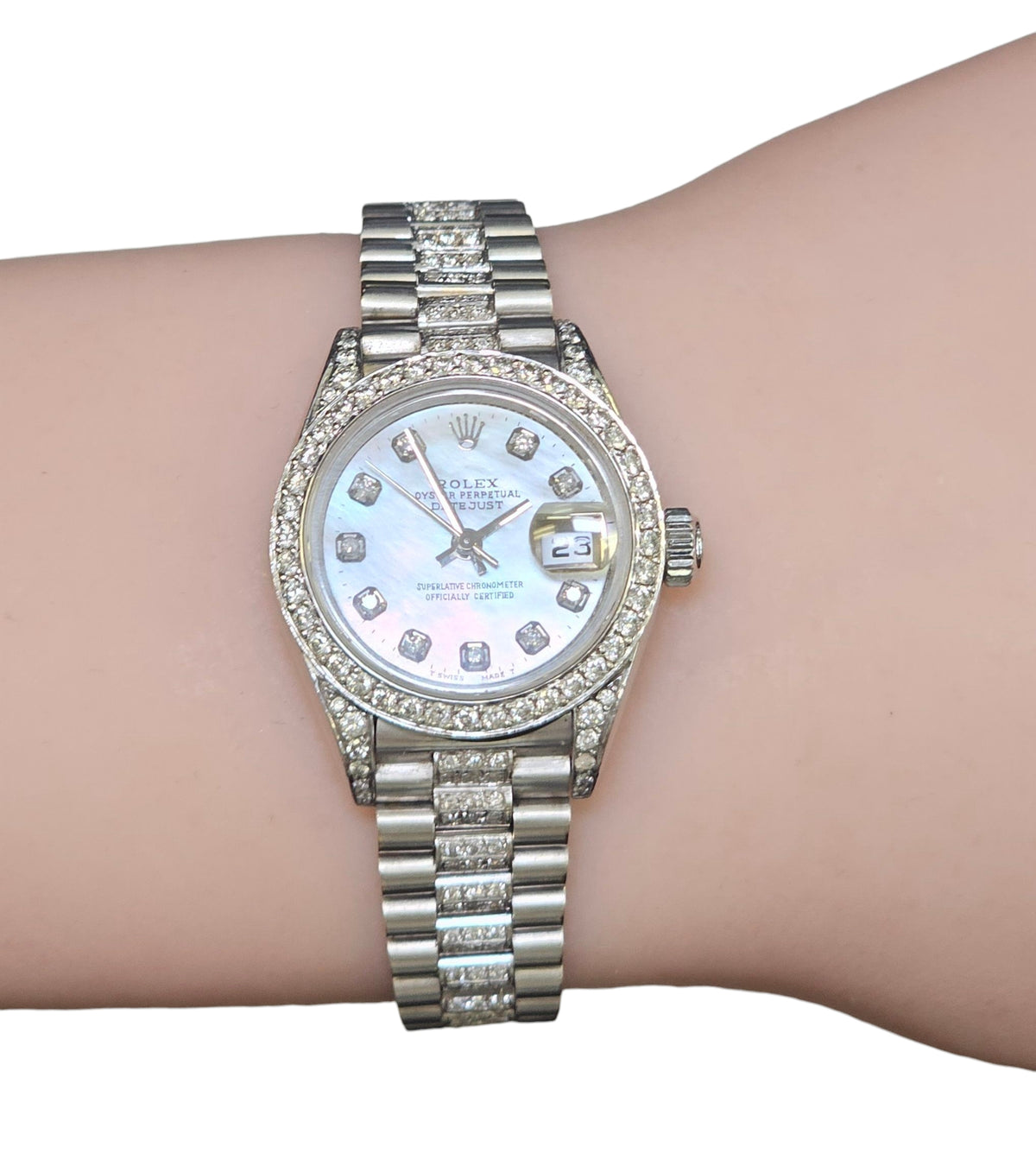 ROLEX LADIES OYSTER PERPETUAL DATEJUST  DIAMOND WATCH IN 18 KARAT WHITE GOLD