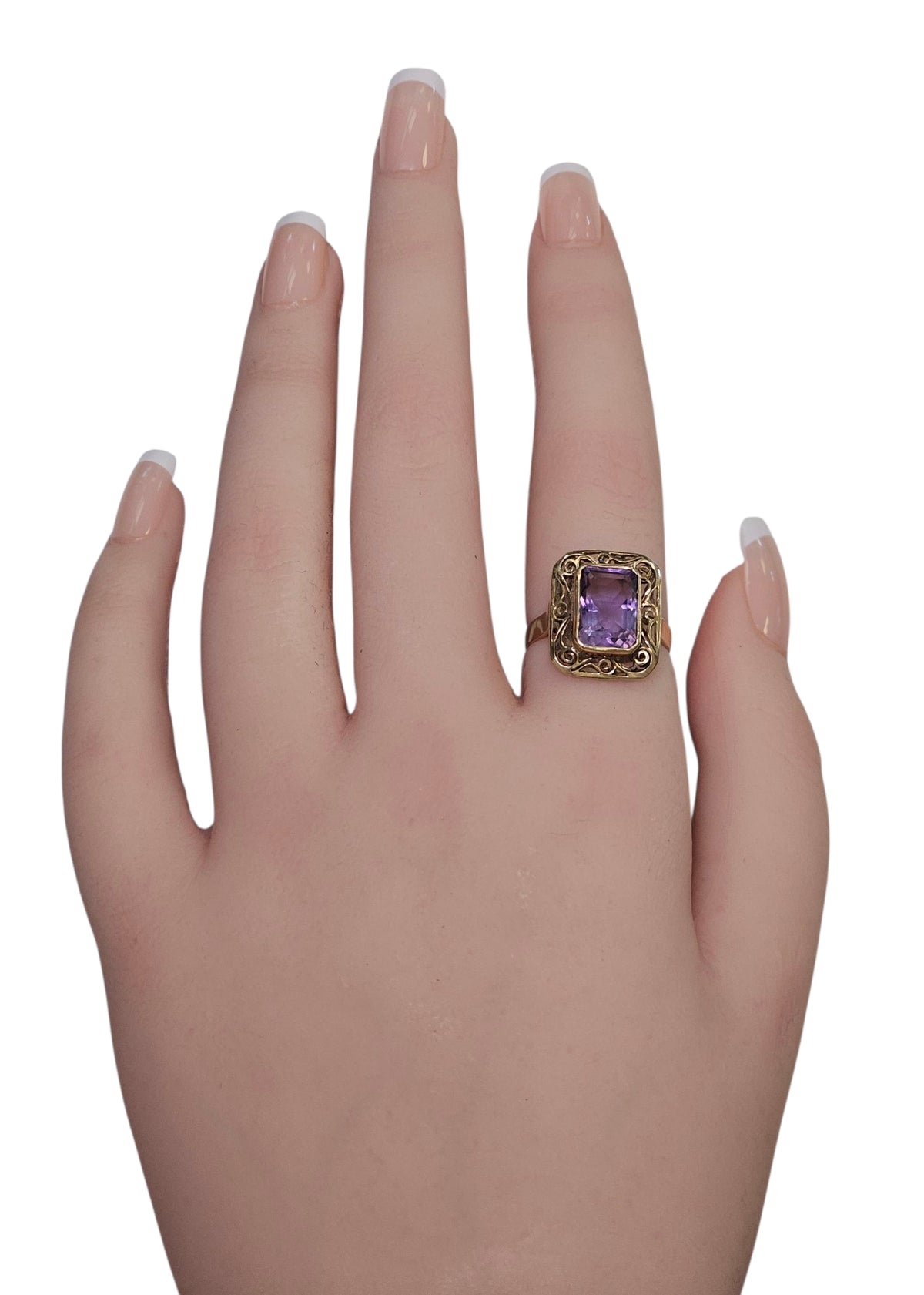 Vintage Amethyst Ring in 14 Karat Yellow Gold