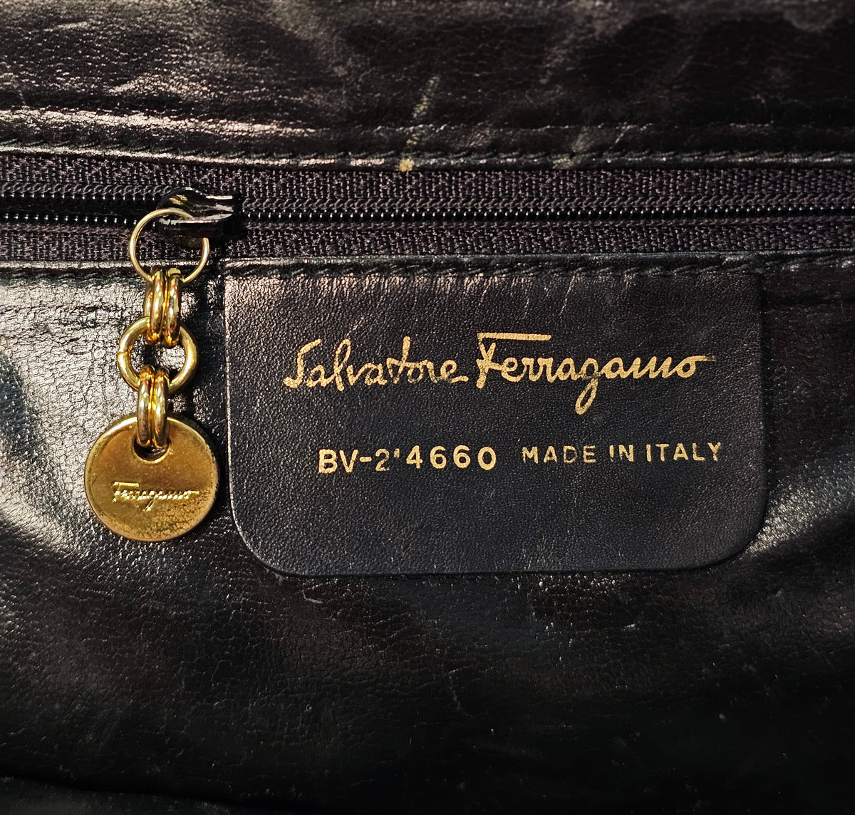 SALVATORE FERRAGAMO BURGUNDY SHOULDER HANDBAG