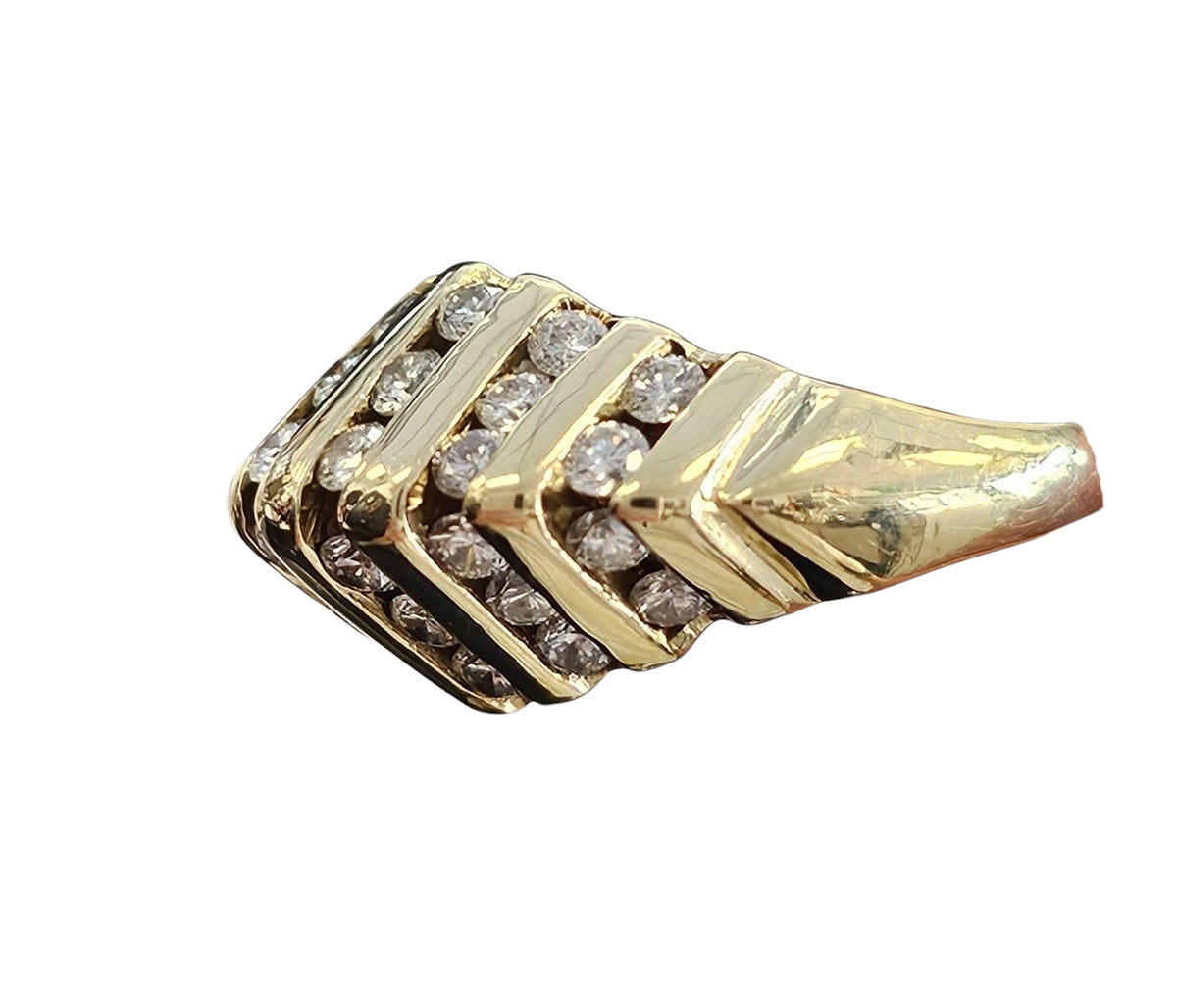 Vintage Diamond Band Ring in 18Karat Yellow Gold