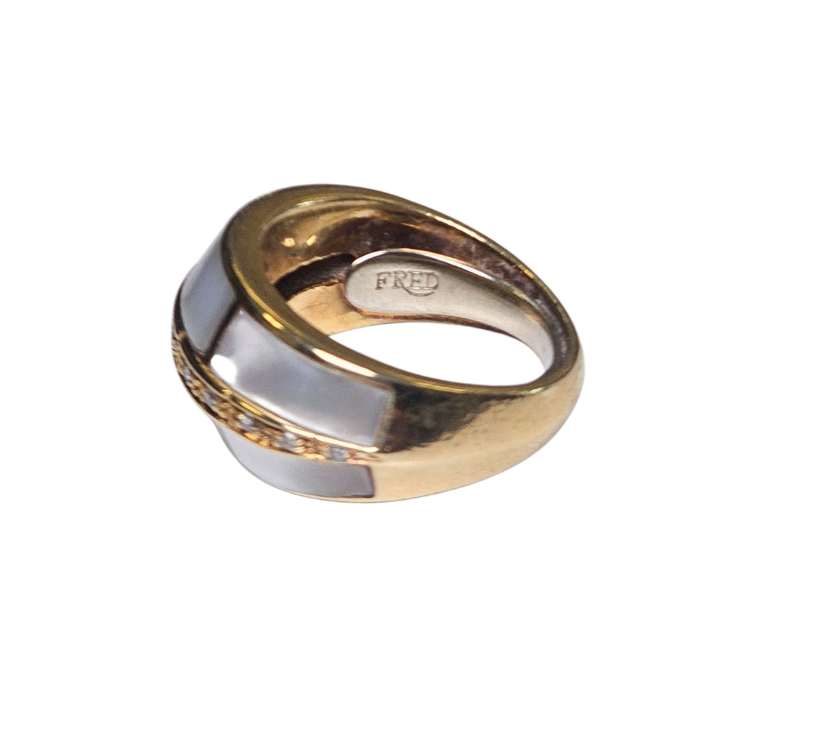 18 Karat Yellow Gold Mother of Pearl Ring.