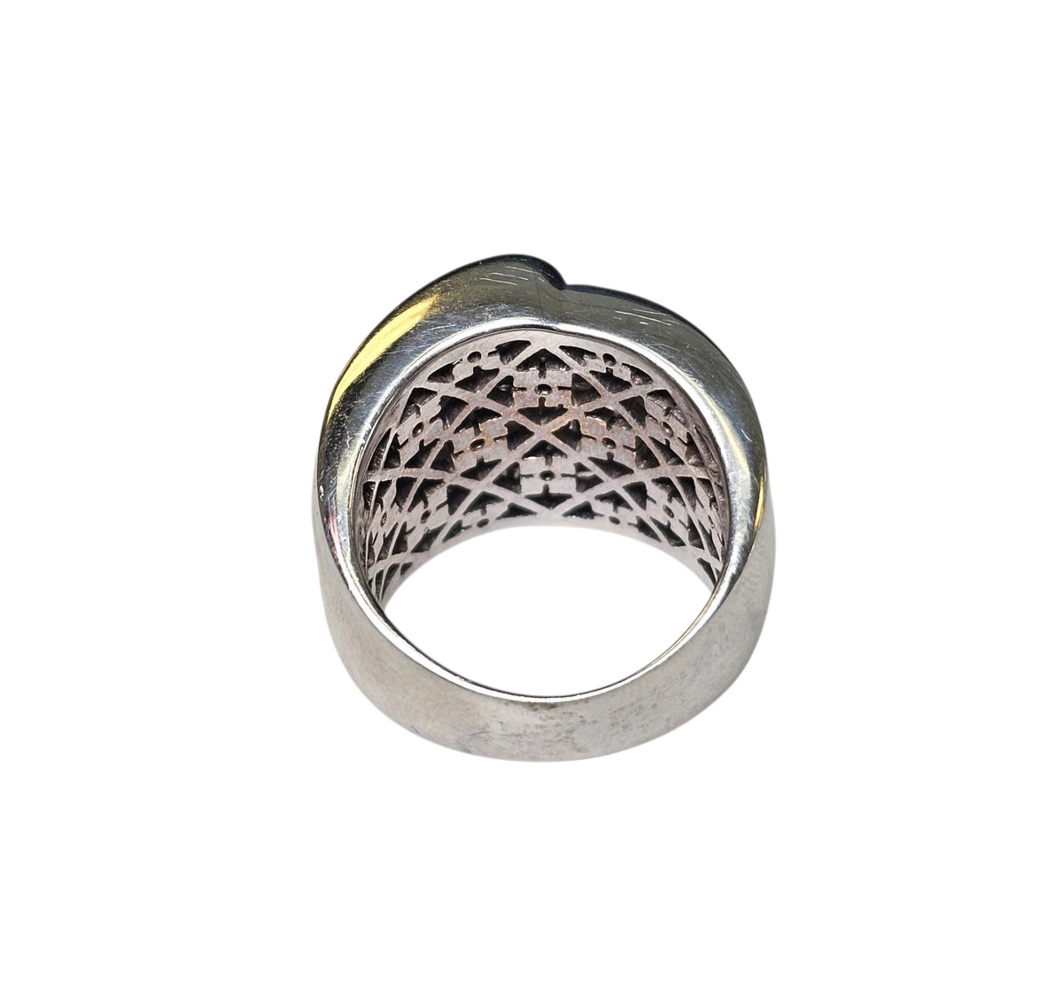 Bulky Baguette Ring in 18 Karat White Gold