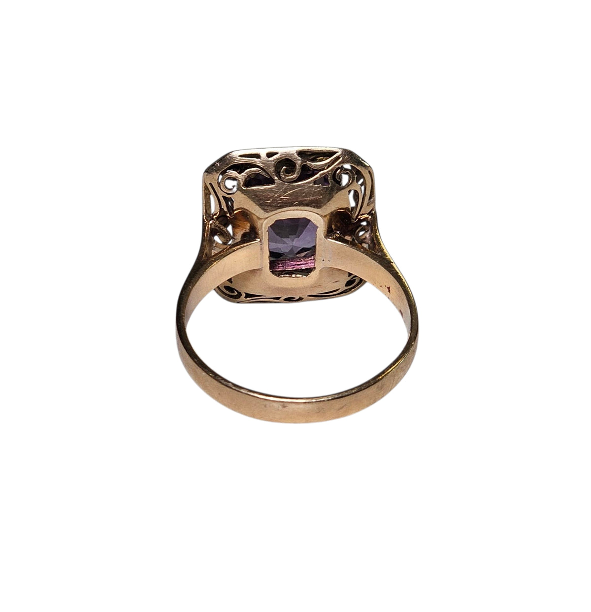 Vintage Amethyst Ring in 14 Karat Yellow Gold
