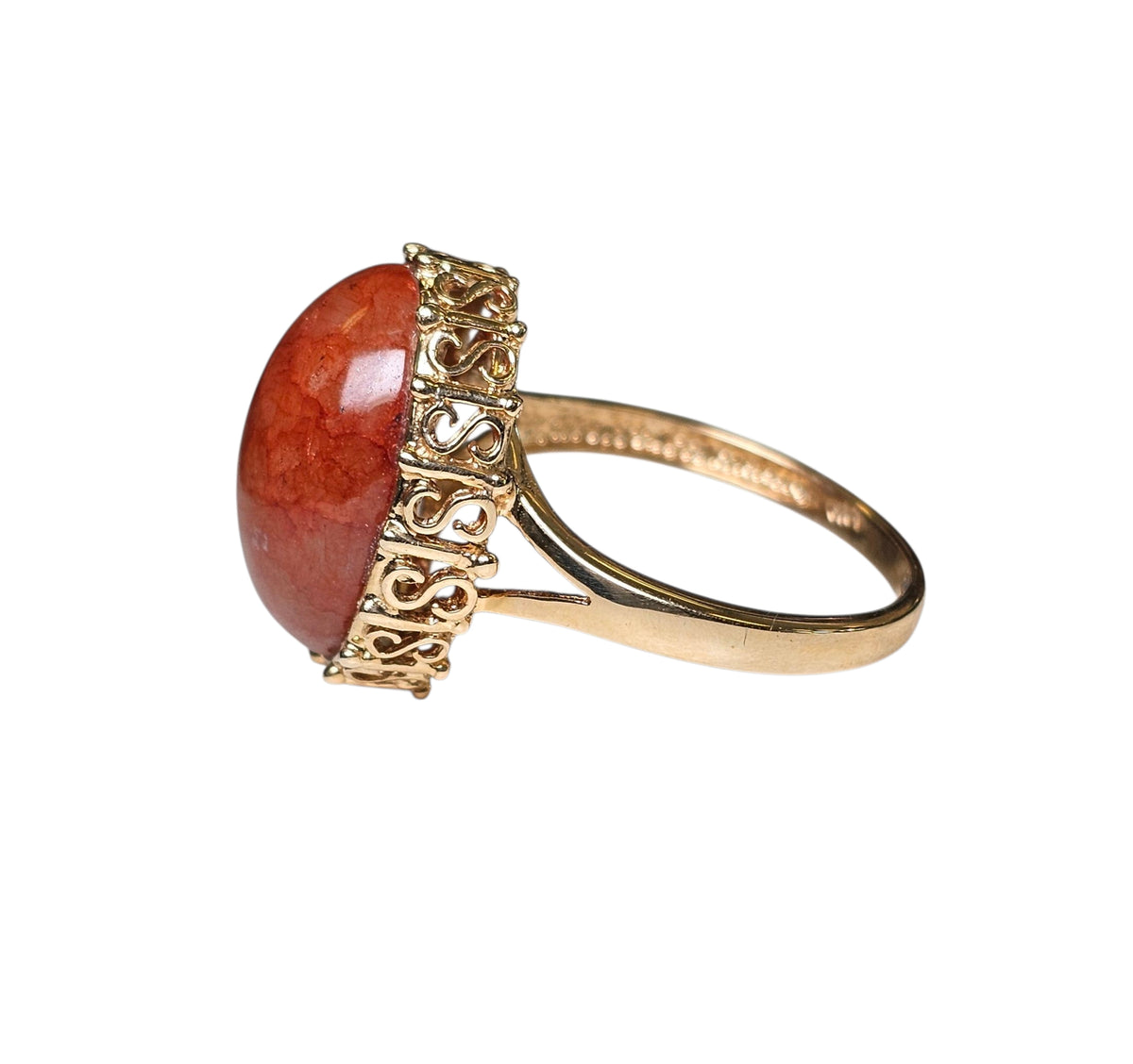 Brown Jade Ring in 14 Karat Yellow Ring