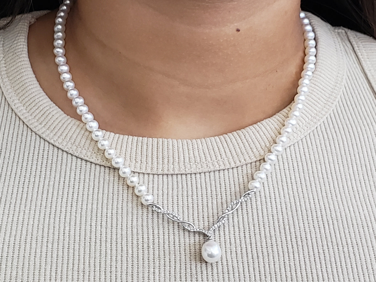 Freshwater Pearl and Diamond Necklace, 10kt white gold