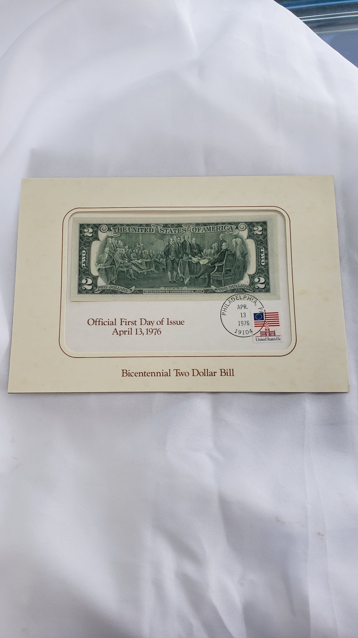 Bicentennial Official Two Dollar BILL FIRST DAY OF ISSUE APRIL 13 1976 Uncirculated