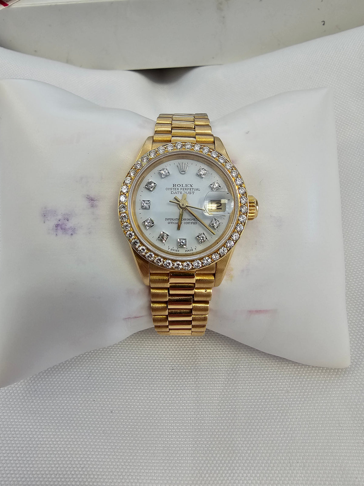 Rolex 18k Gold Ladies Oyster Perpetual DateJust Watch With Diamond Bezel, 26mm