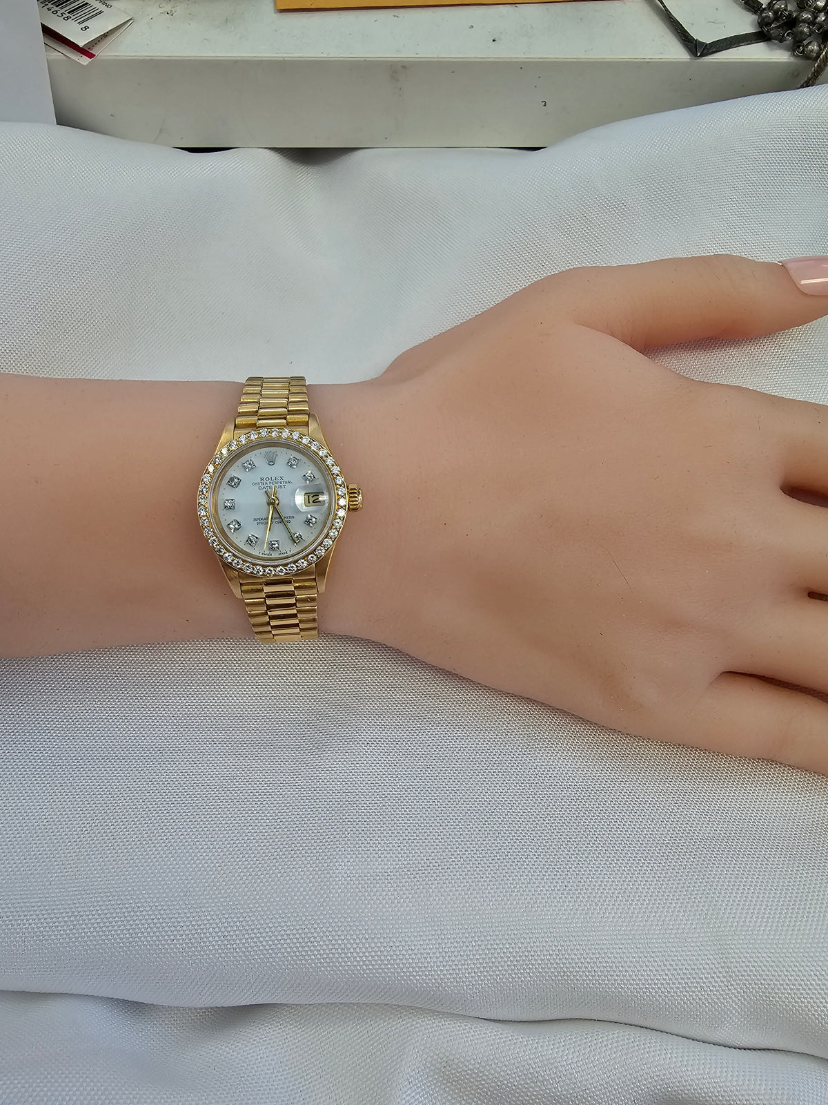 Rolex 18k Gold Ladies Oyster Perpetual DateJust Watch With Diamond Bezel, 26mm