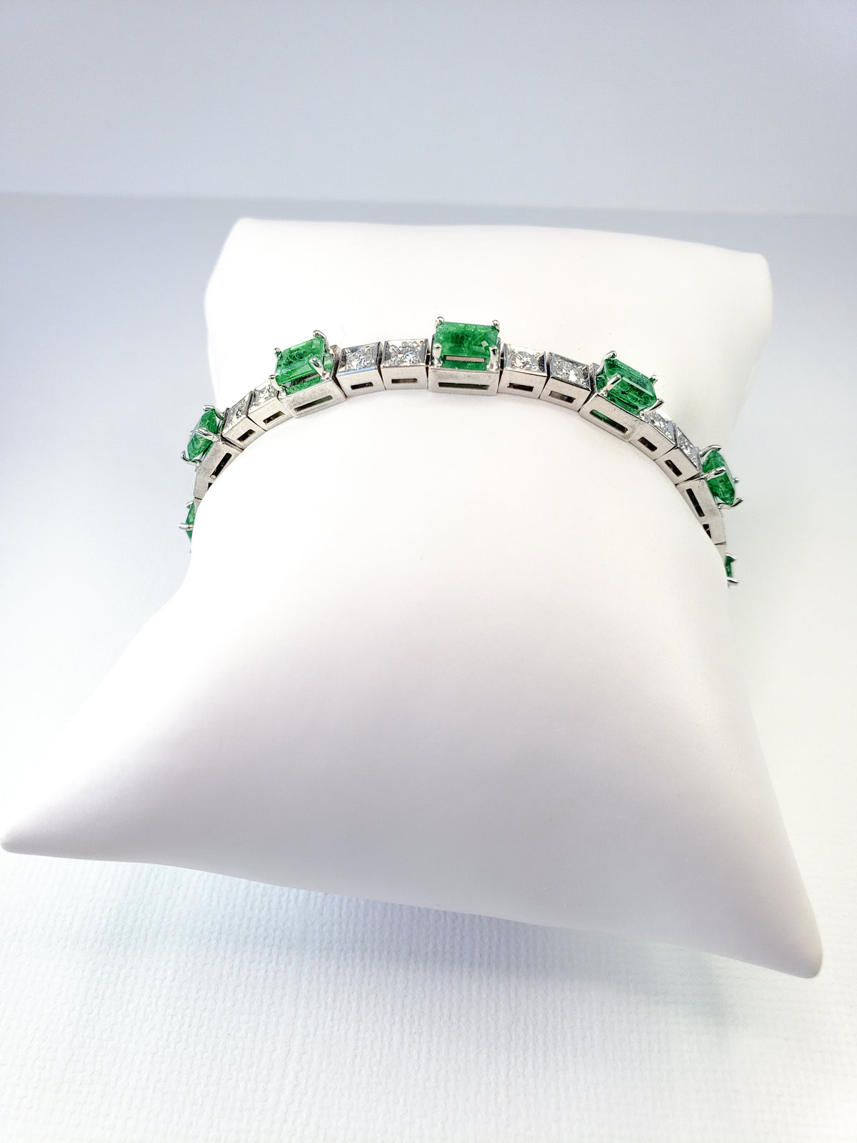 14k White Gold Rectangle Emerald Tennis Bracelet with Diamonds