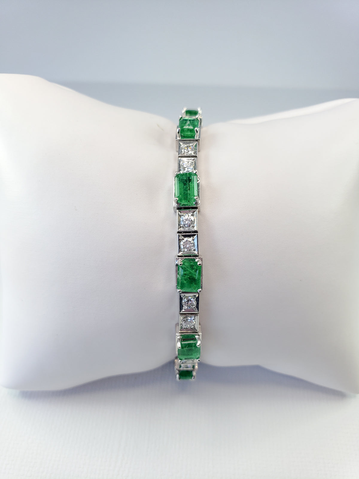 14k White Gold Rectangle Emerald Tennis Bracelet with Diamonds