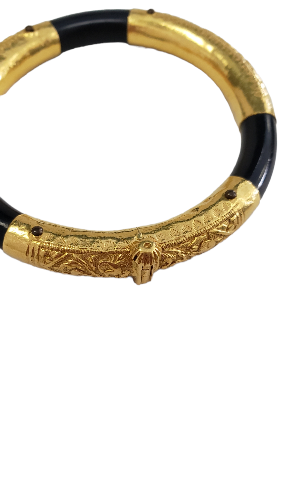 Black Onyx Hand-Carved Bangle Bracelet made with Hollow 22-Karat Yellow Gold