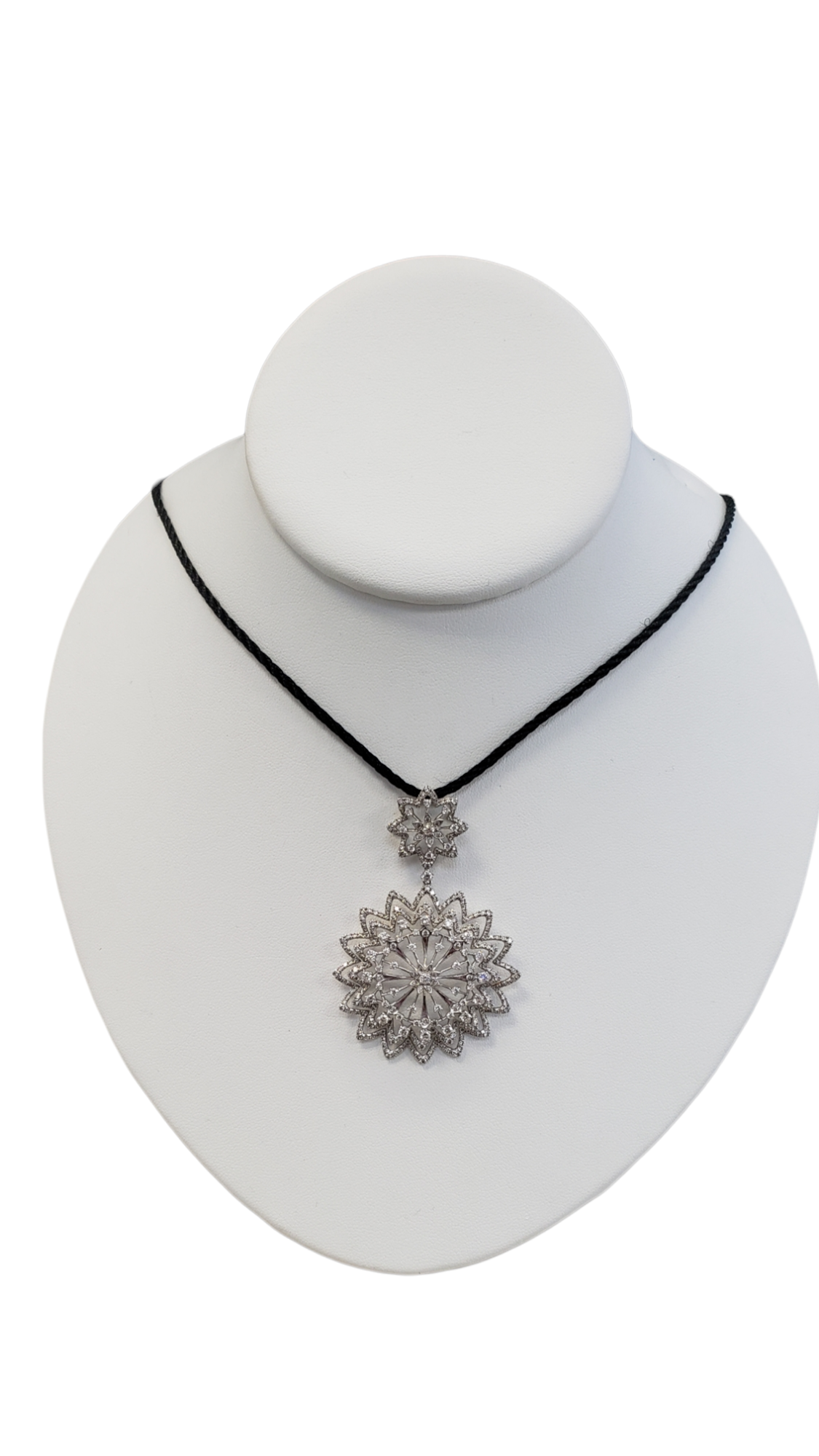 18K White Gold Starburst Diamond Pendant Necklace